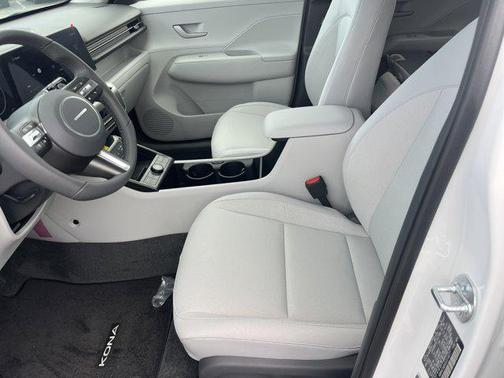 2025 Hyundai KONA SEL Convenience