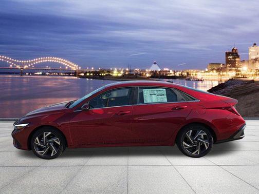 2025 Hyundai ELANTRA Limited