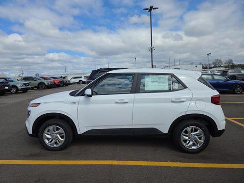 2026 Hyundai VENUE SE