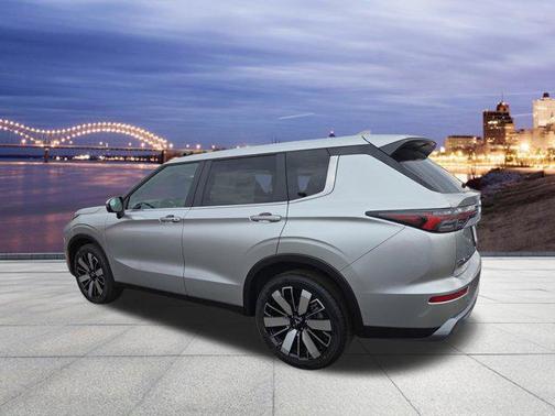 ALLOY SILVER MET 2026 Mitsubishi Outlander LE
