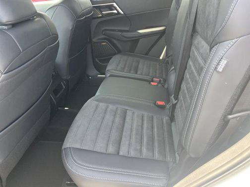 2025 Mitsubishi Outlander SE 2.5 2WD