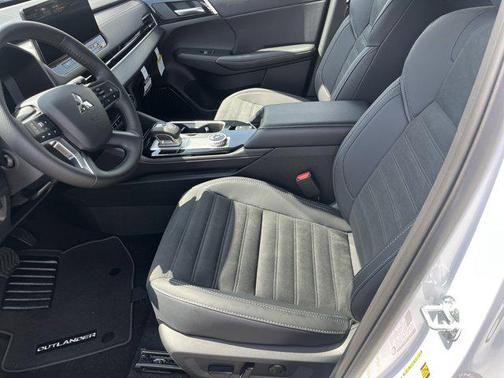 2025 Mitsubishi Outlander SE 2.5 2WD