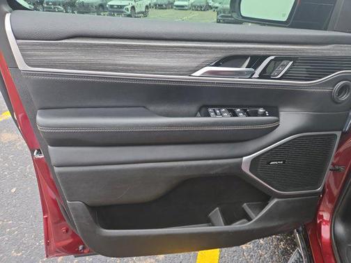 2024 Jeep Wagoneer L Series II 4x2