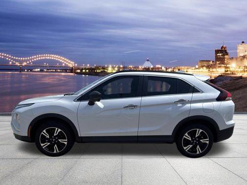 White Diamond 2024 Mitsubishi Eclipse Cross SE