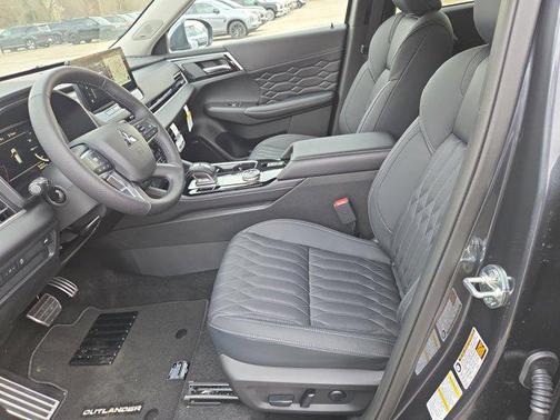Graphite Gray 2026 Mitsubishi Outlander SEL 2.5 S-AWC