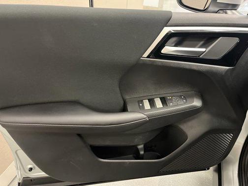 2025 Mitsubishi Outlander PHEV ES S-AWC