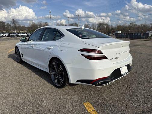 2025 Genesis G70 2.5T RWD