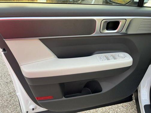 2025 Hyundai SANTA FE SE