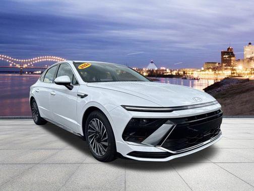 2024 Hyundai SONATA Hybrid SE