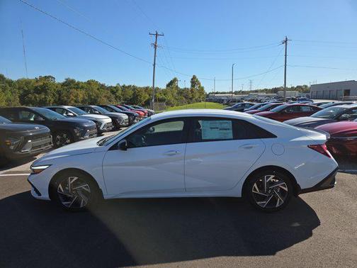 2025 Hyundai ELANTRA Sport
