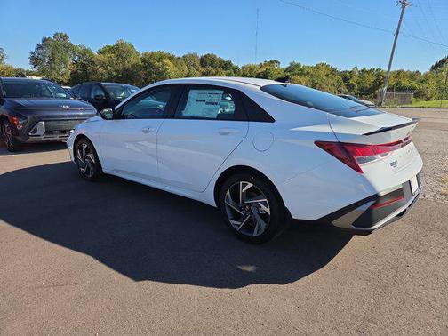 2025 Hyundai ELANTRA Sport