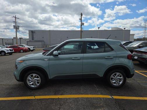 2026 Hyundai VENUE SE