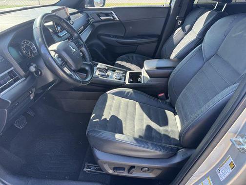 2022 Mitsubishi Outlander SE 2.5 2WD