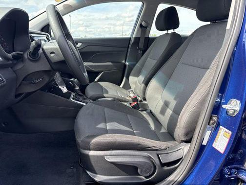 2022 Hyundai Accent SE