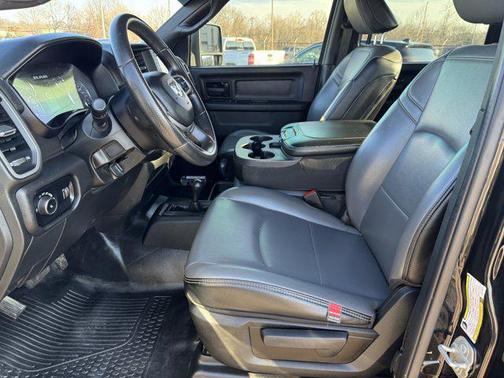 2024 RAM 2500 Tradesman Crew Cab 4x4 6'4' Box