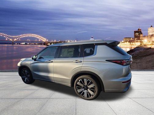 ALLOY SILVER MET 2026 Mitsubishi Outlander