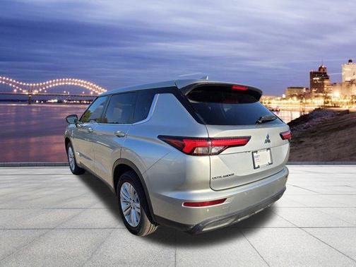 2022 Mitsubishi Outlander ES 2.5 2WD