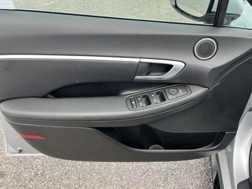 2024 Hyundai SONATA Hybrid SE