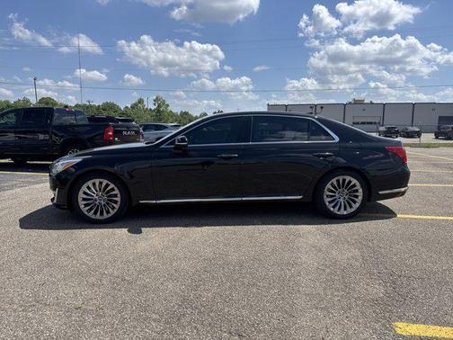 Victoria Black 2018 Genesis G90 Premium