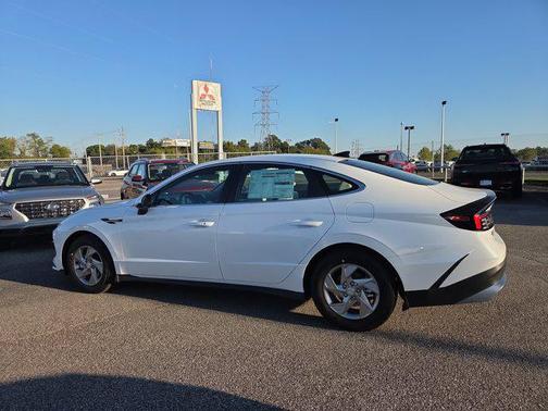 2026 Hyundai SONATA SE