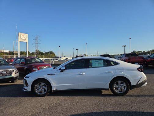 2026 Hyundai SONATA SE