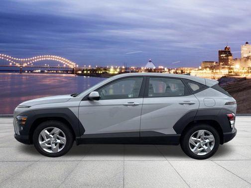 Cyber Gray Metallic 2025 Hyundai KONA SE