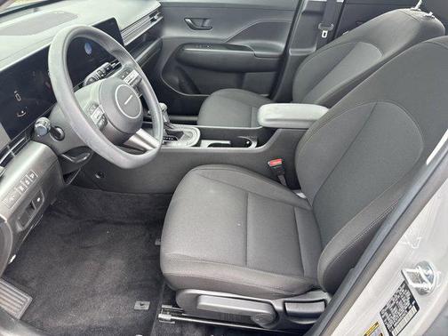 Cyber Gray Metallic 2025 Hyundai KONA SE