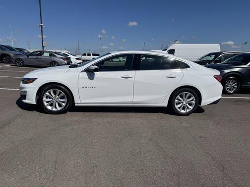 2022 Chevrolet Malibu FWD LT