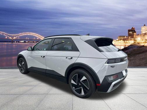 2025 Hyundai IONIQ 5 SEL
