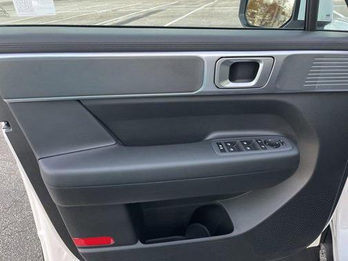2025 Hyundai SANTA FE SE