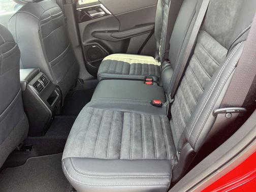 2025 Mitsubishi Outlander SE 2.5 S-AWC