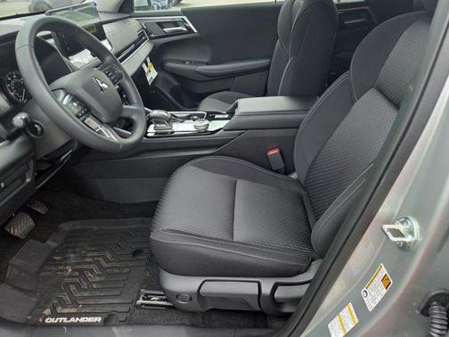 ALLOY SILVER MET 2026 Mitsubishi Outlander ES S-AWC