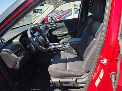 Red Diamond 2026 Mitsubishi Outlander ES 2.5 2WD