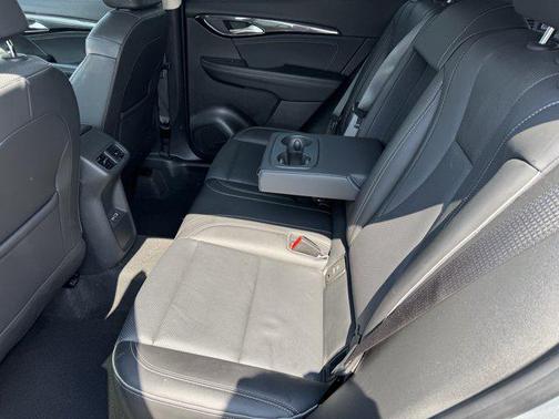 2023 Buick Envision Essence FWD