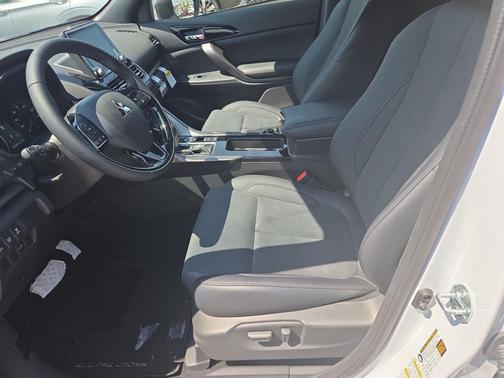White Diamond 2025 Mitsubishi Eclipse Cross Black Edition S-AWC