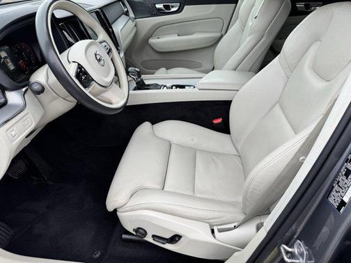 2019 Volvo XC60 T5 Inscription