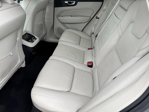 2019 Volvo XC60 T5 Inscription