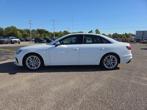 2024 Audi A4 45 S line Premium Plus