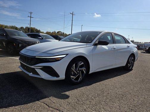 2025 Hyundai ELANTRA Sport