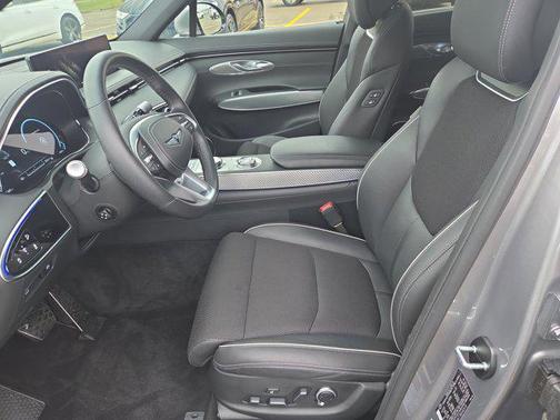 2025 Genesis GV70 2.5T AWD