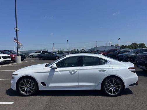 2025 Genesis G70 2.5T RWD