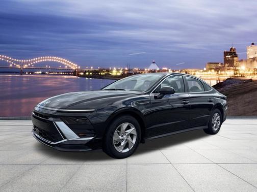 Abyss Black 2026 Hyundai SONATA SE