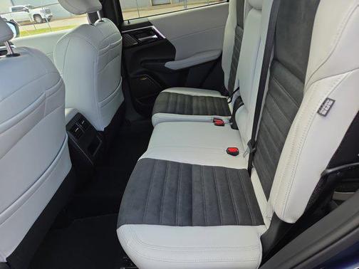 2025 Mitsubishi Outlander SE 2.5 2WD