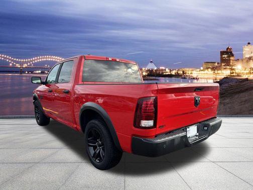 2024 RAM 1500 Classic Warlock Crew Cab 4x2 5'7' Box