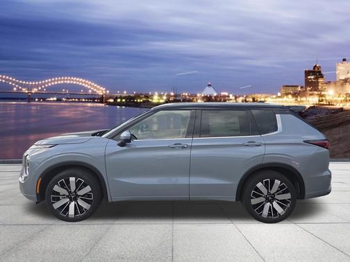 Moonstone Gray Metallic/Black Roof 2026 Mitsubishi Outlander SEL