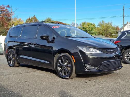 2020 Chrysler Pacifica Touring L