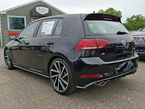 Deep Black Pearl 2019 Volkswagen Golf R 2.0T Manual