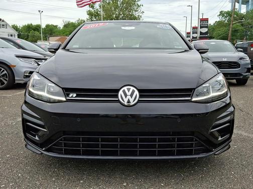 Deep Black Pearl 2019 Volkswagen Golf R 2.0T Manual