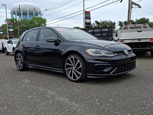 Deep Black Pearl 2019 Volkswagen Golf R 2.0T Manual