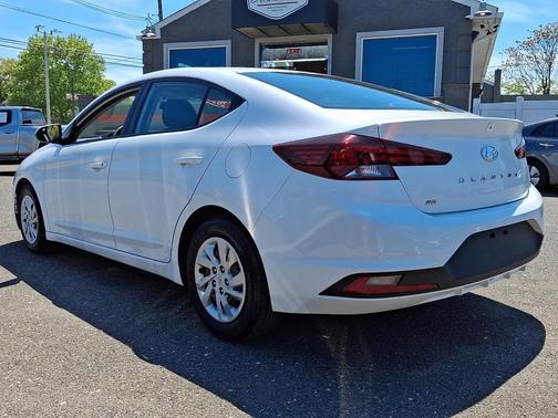 Quartz White Pearl 2020 Hyundai ELANTRA SE